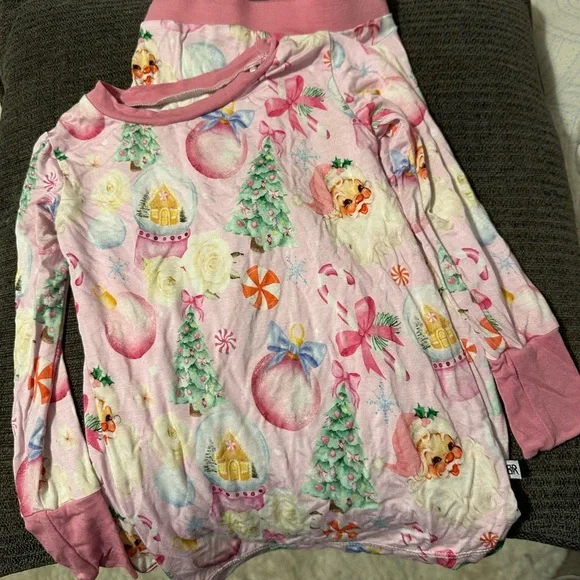 Bums & Roses Christmas Pajama Set - Pink - Picture 1 of 3